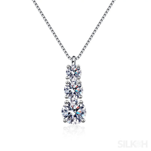 1.8 Carat Elegant 3 Stone Moissanite Collarbone Chain 925
