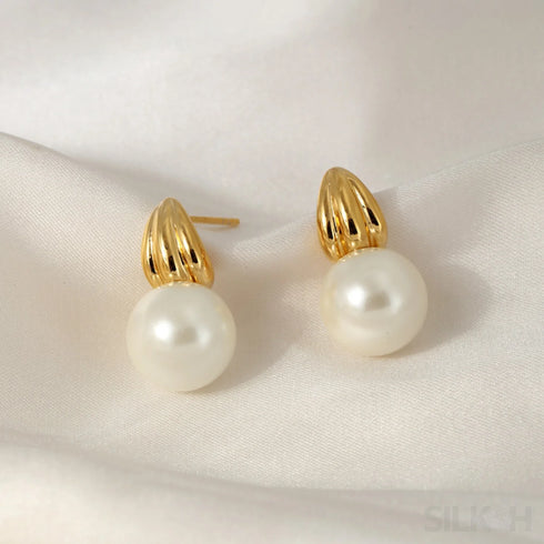 18k Gold Plated Sterling Silver Minimalist Pearl Stud