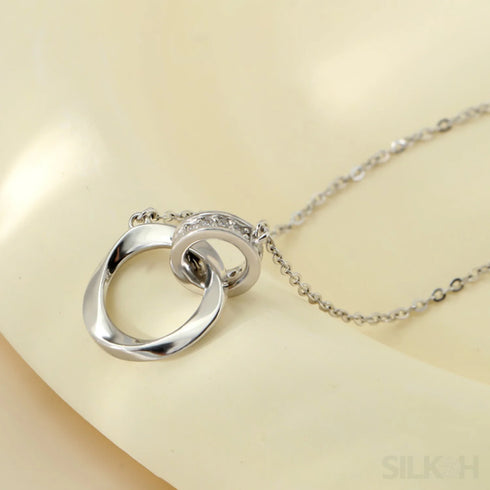 18k Gold Plated Unique Möbius Style Clavicle Chain Necklace