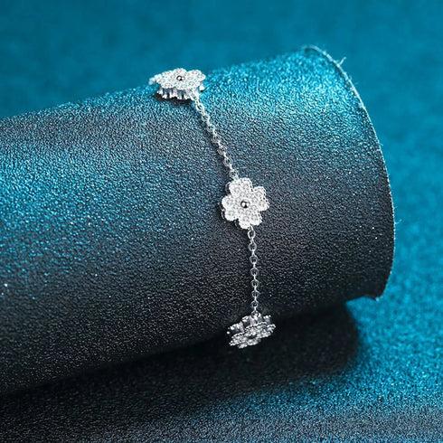 Everyday Clover Moissanite Bracelet Ava - Jewelry