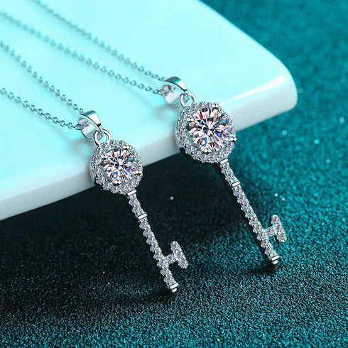 Key Shaped 925 Sterling Silver Moissanite Necklace Cat
