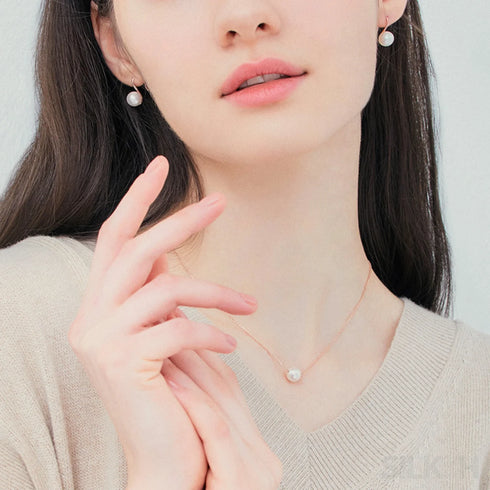 Retro Sterling Silver Freshwater Pearl Hook Earrings Flo