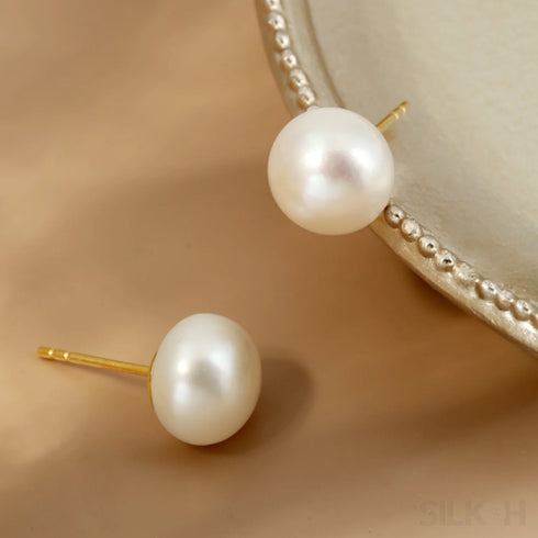 Retro Style Sterling Silver Freshwater Pearl Stud Earrings