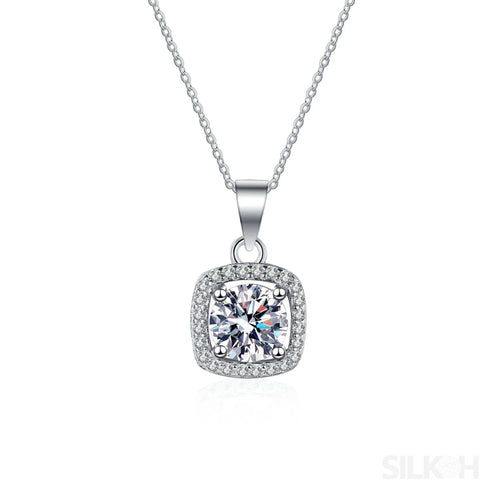 Square Shaped 925 Sterling Silver Moissanite Necklace Ema